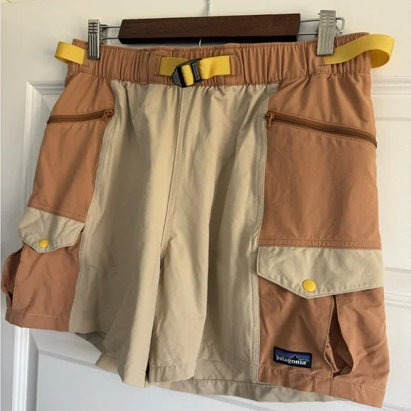 NWOT Patagonia Women's Outdoor Everyday 4" Shorts (Oar Tan) - Picture 2 of 8